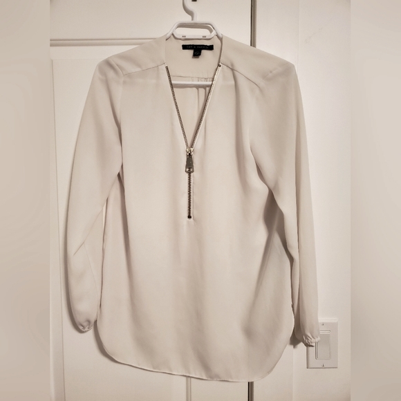 🌟3 for $25-White blouse with zipper - Picture 1 of 7